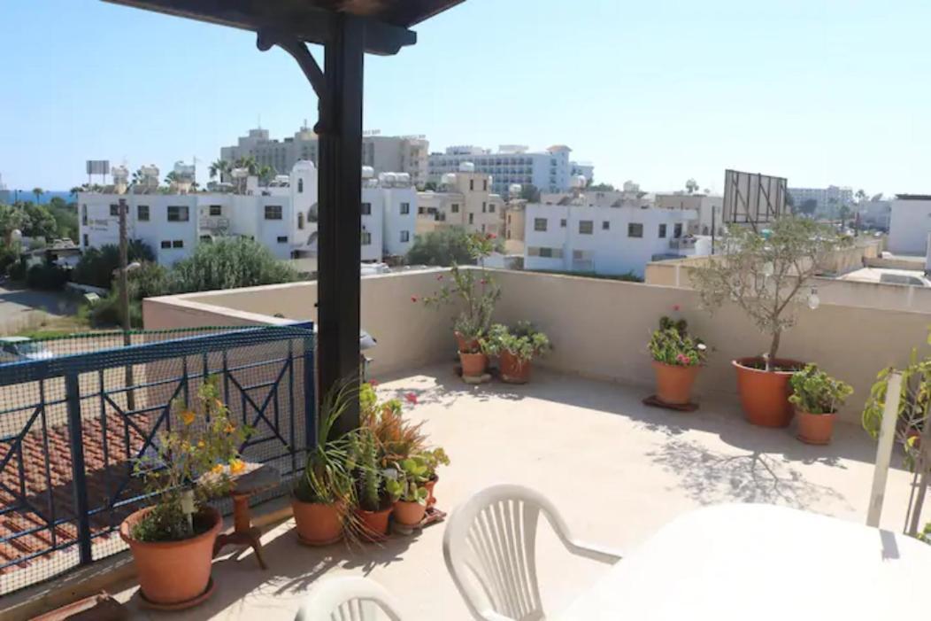 Ria Beach Sea View Apartment Pyla Esterno foto