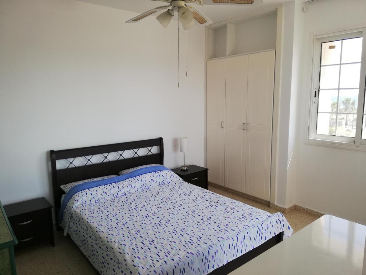Ria Beach Sea View Apartment Pyla Esterno foto